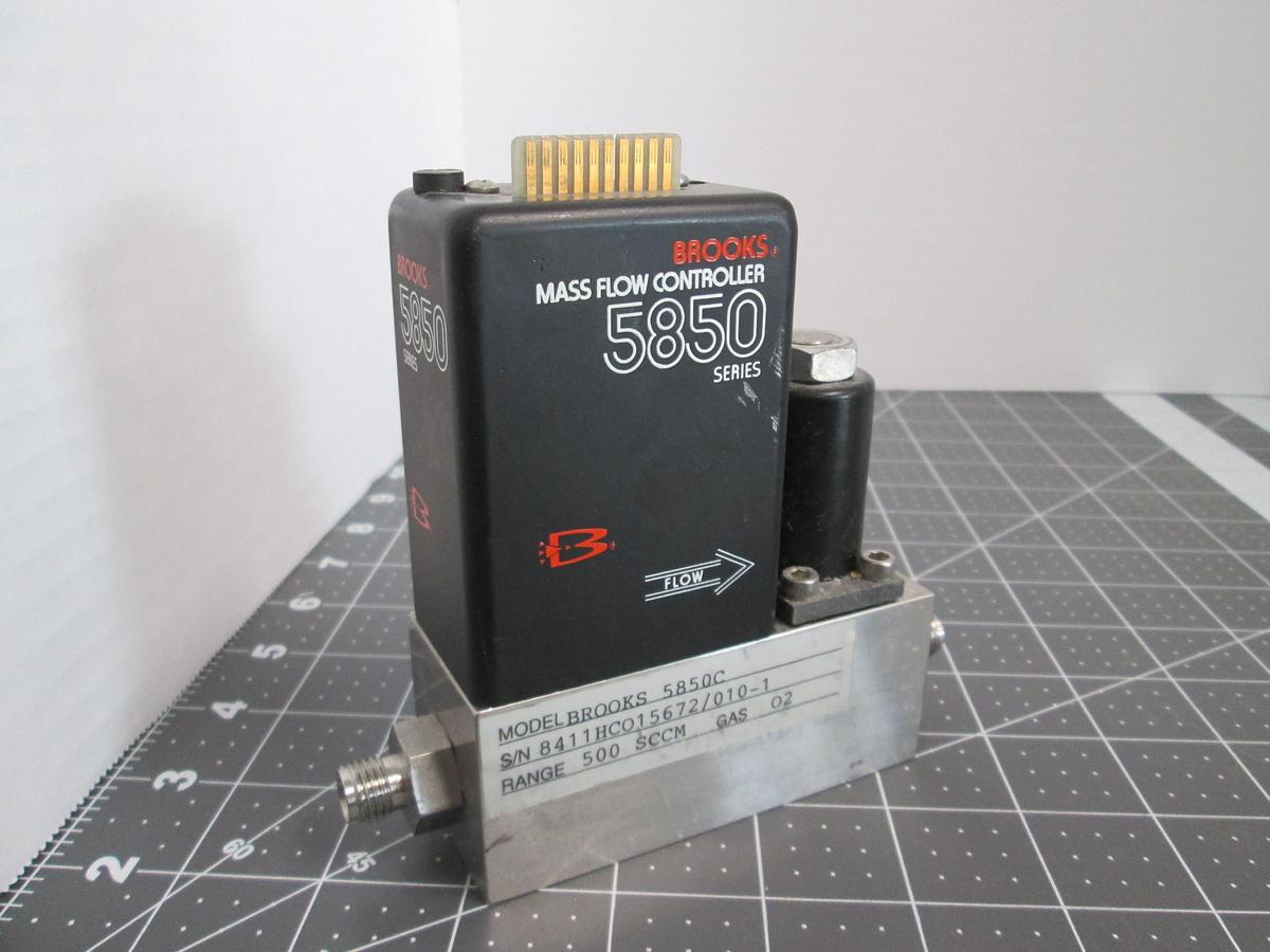 Used Brooks, 5850C Mass Flow Controller 500 SCCM O2 Oxygen MFC