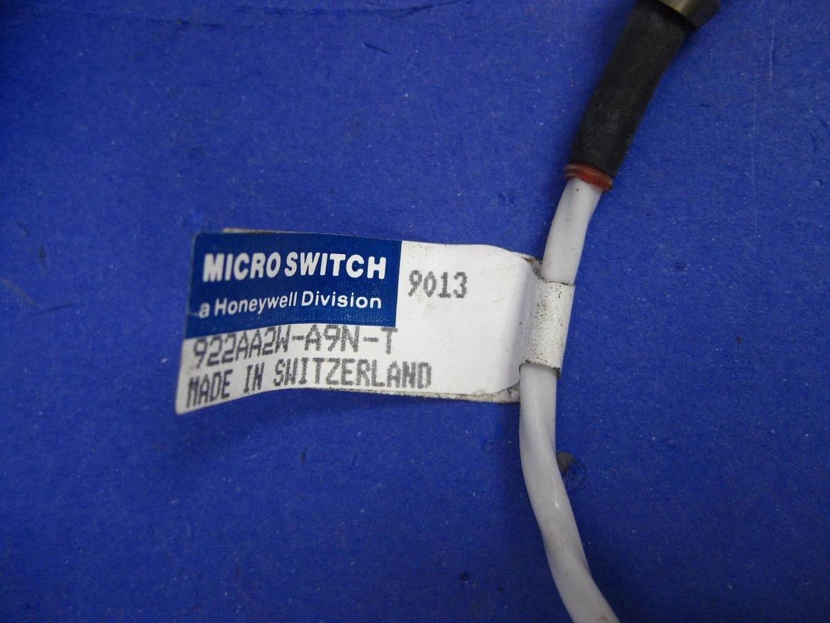 Used Honeywell 922AA2W-A9N-T MicroSwitch Heavy Duty Proximity Sensor - LOT of 2