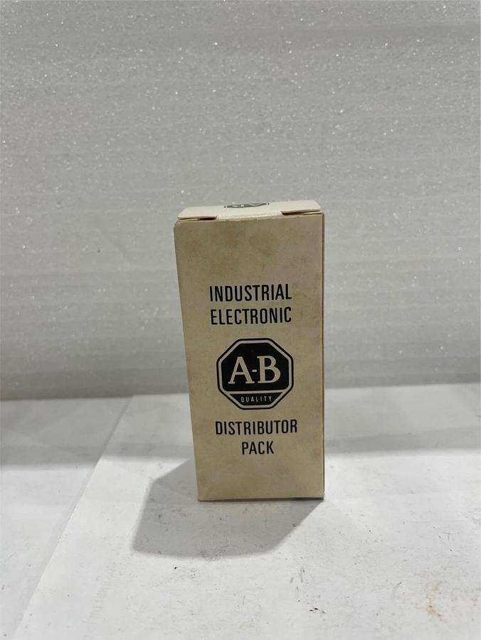 Used Allen-Bradley, Electronic Components, JA1L040S103UC, used in box