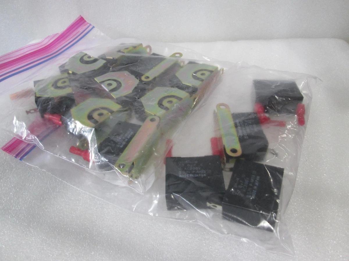 Used Marcon, Capacitor, CH70, AC200V, SH-M Used, Lot of 13