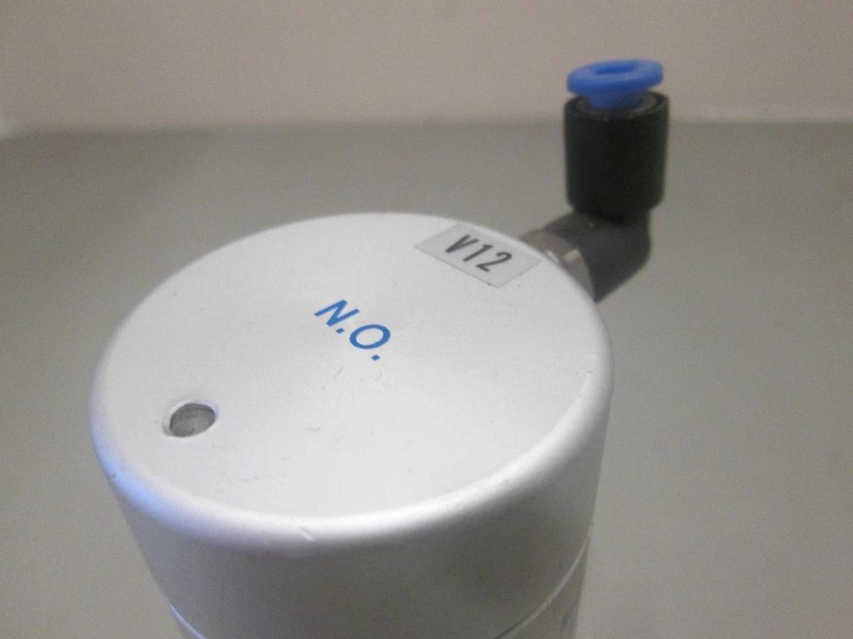 Used Fujikin, 3.5-5kgf, N.O. Pneumatic Valve, 1/4", Used