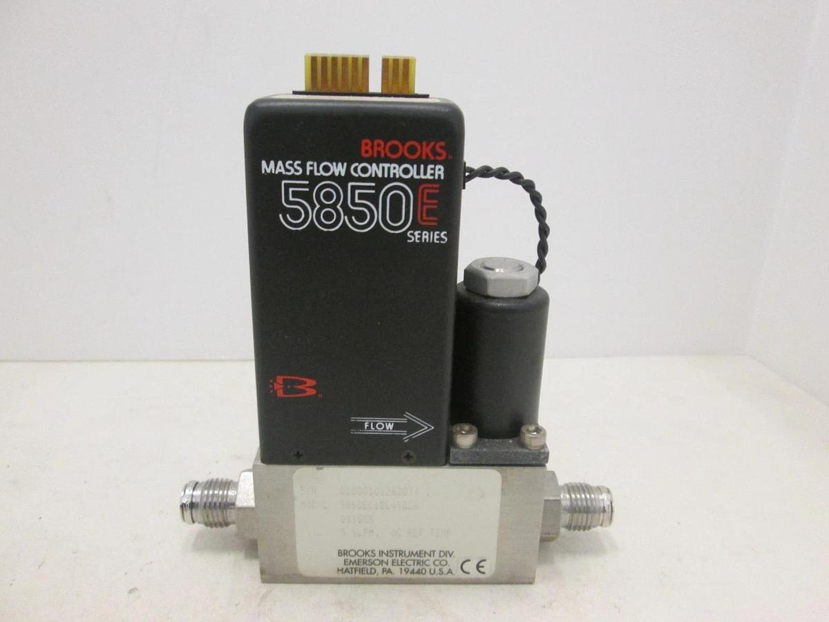 Used Brooks 5850E, Mass Flow Controller MFC, O2, 0-5 SLPM, 1/4" MVCR, Used