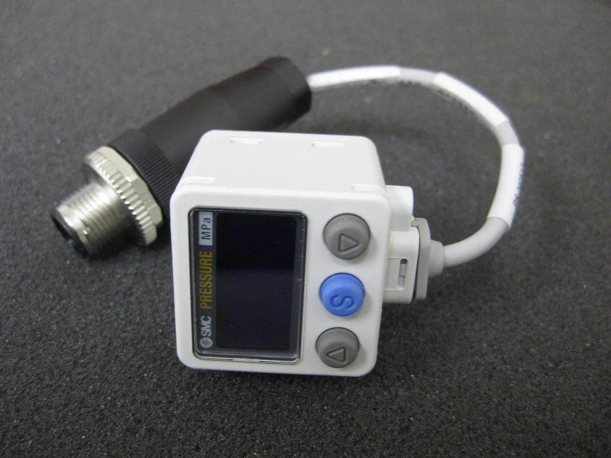 SMC ISE80H-A2-V, Digital Pressure Switch, 1/4 M VCR 2MPa, NEW, high purity