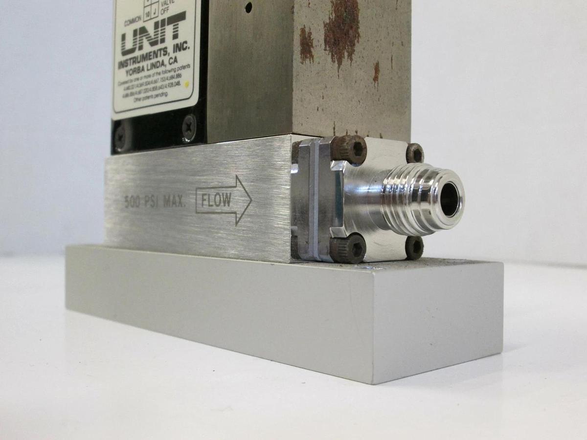 Used Unit UFC-1260A Mass Flow Controller MFC, SIH2CL2, 50 SCCM, 1/4" Male
