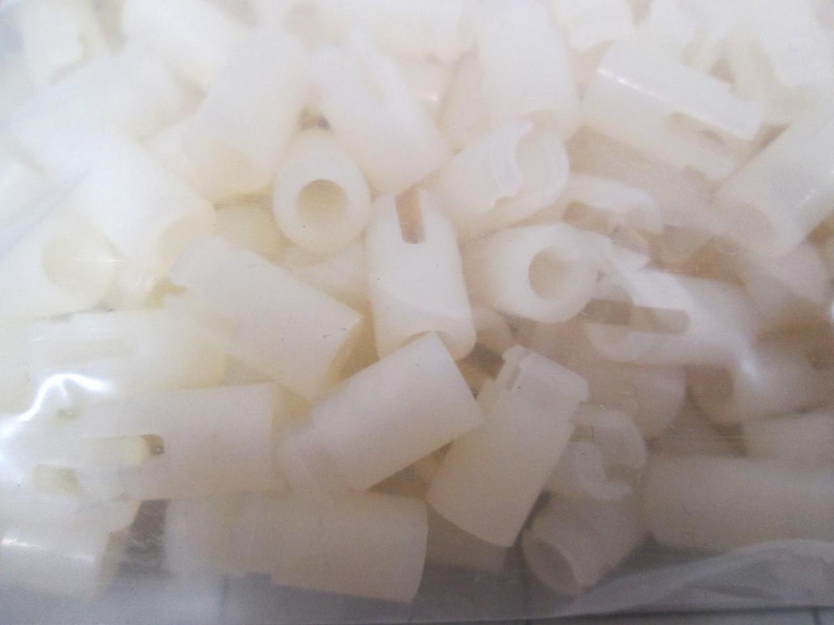 Used Essenta, SRS6-6-01, Alatec Standoff, Nylon, Snap Lock Screw MNT 3.8", Lot of 376