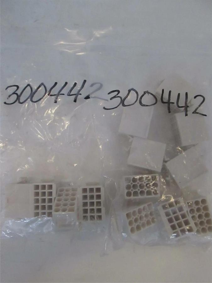 15 Position Connector, 300442, New, Lot