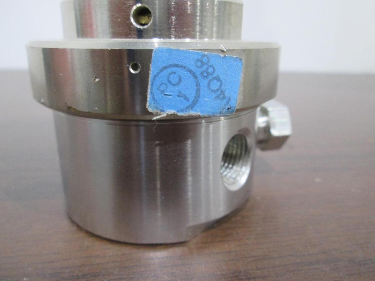 Used Tescom, 64-3061-A422-002, 4 Port Regulator, 50 PSIG Max Outlet, Used