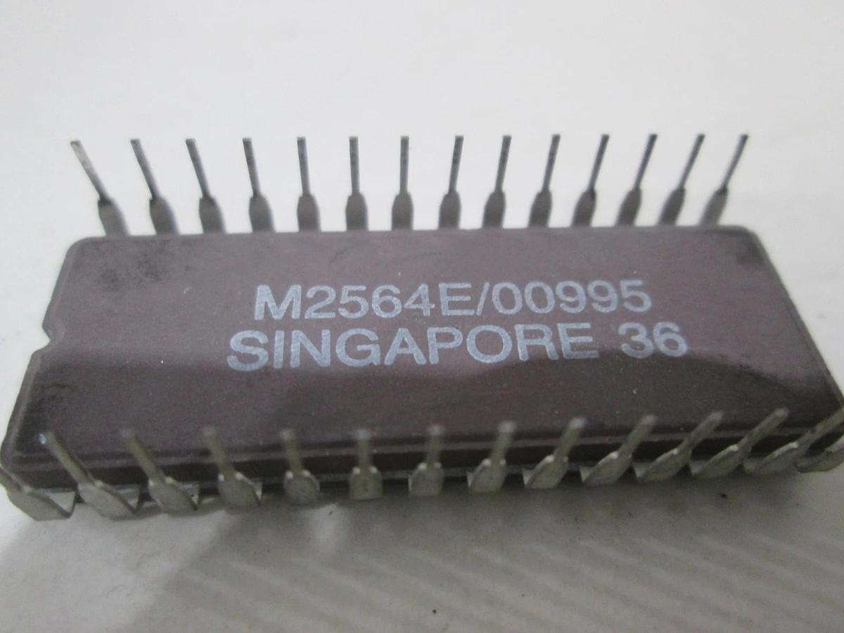Texas Instruments, M2564E/00995, Integrated Circuit, Used