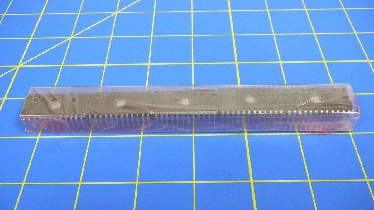 Used Fairchild NMC27C16BQ-200 CMOS, EPROM, Encapsulation, Lots of 5, New