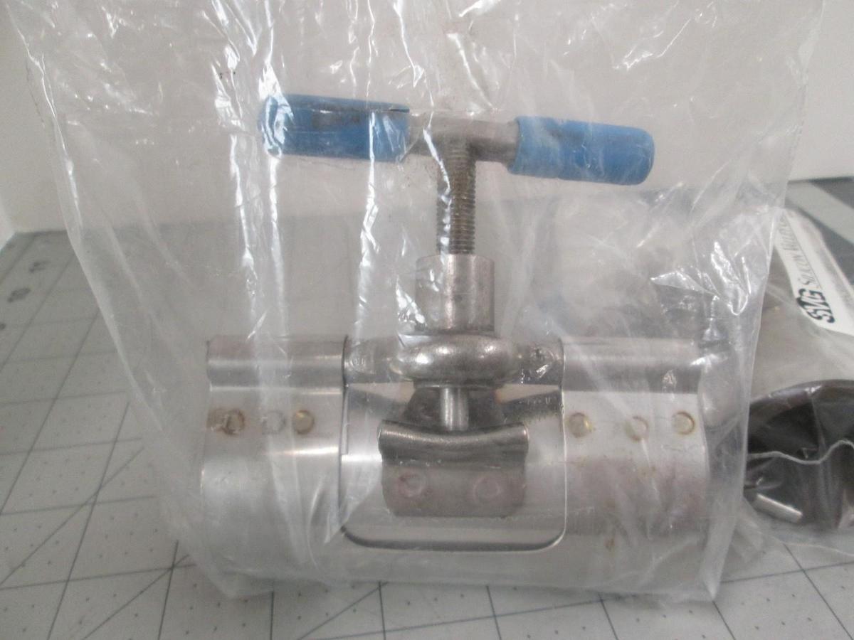 Used Morris, 084639-000, Quick On Coupler, Used, Lot of 2
