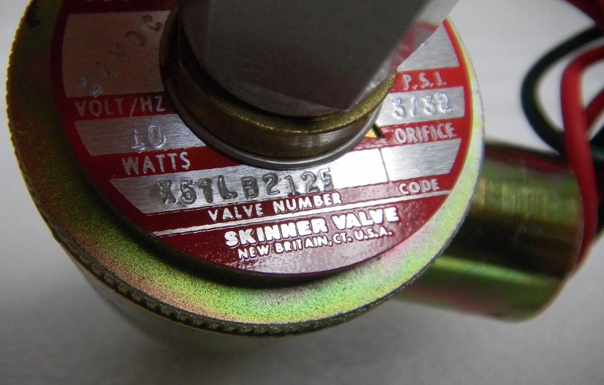 Used Skinner X51LB2125 Solenoid Valve, 24 VDC / 10W / 3/32 Orifice / 125 PSI, NEW