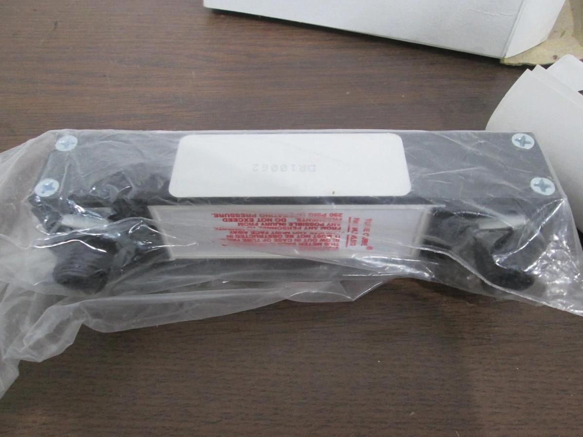 Dwyer, DR10062, Glass Flowmeter, New