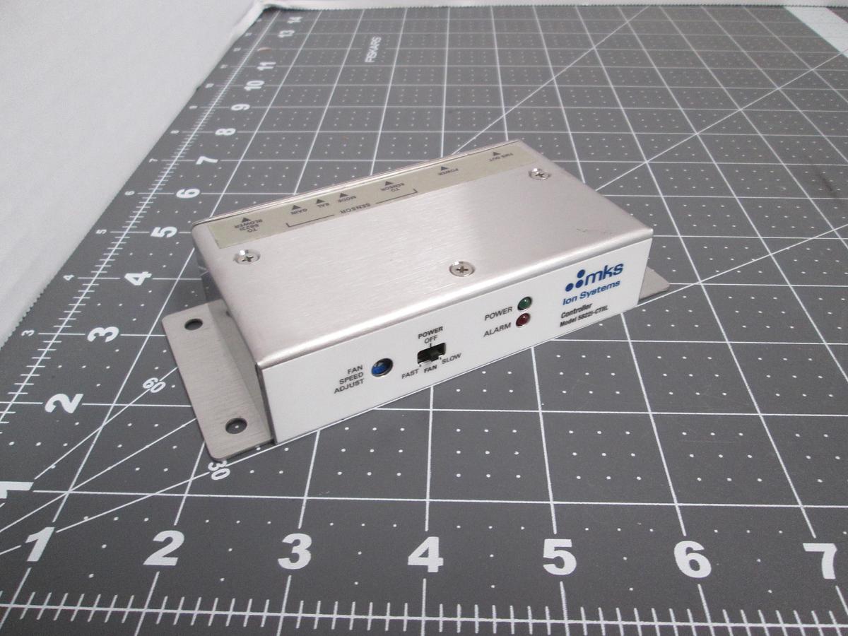 Used MKS Ion Systems 5822i-CTRL Ionizer Control Box Simco-Ion 5822i Blower Module