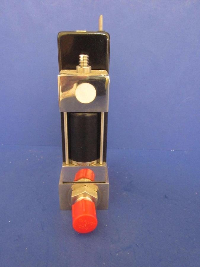 Used UNIT MFC Mass Flow Controller UFC-1000A, 50 SCCM, SiH2Cl2, Used