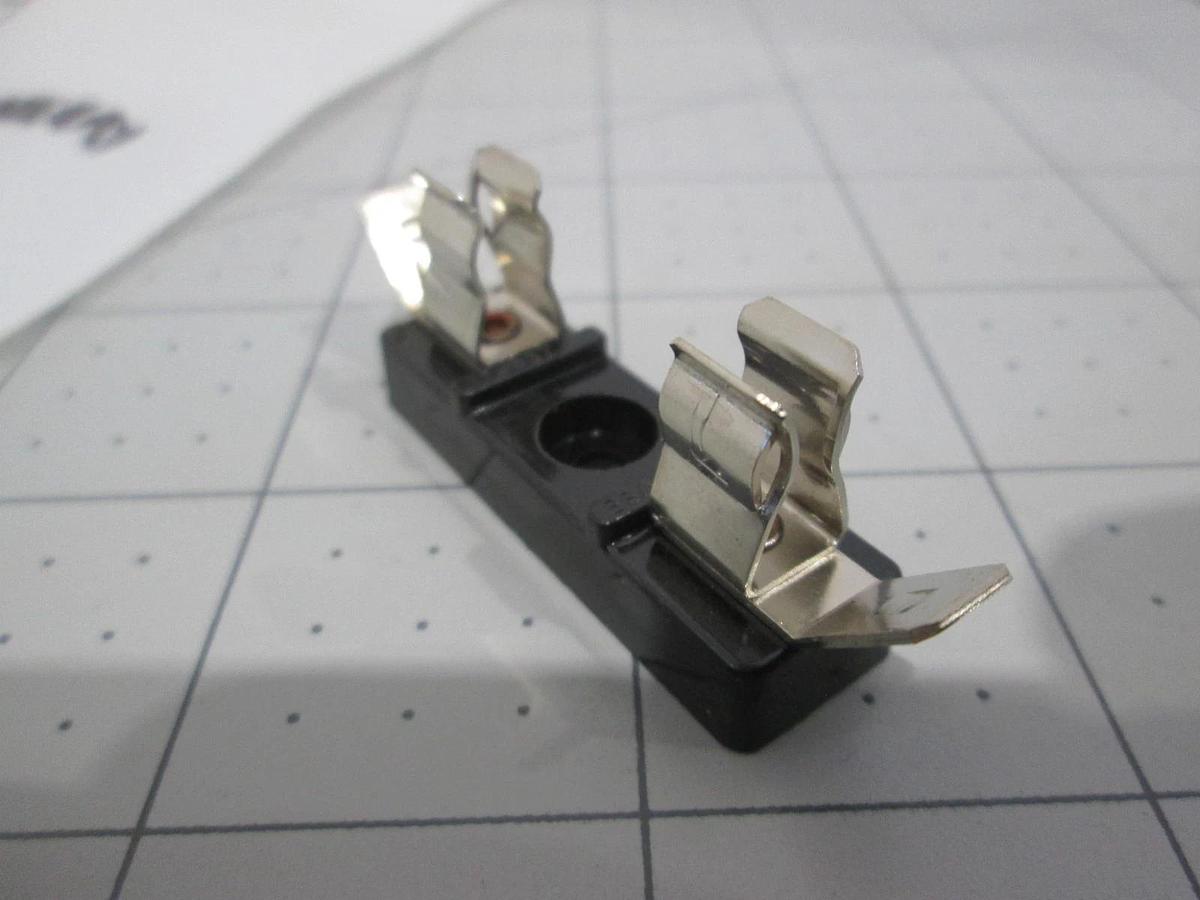 Littelfuse, Single Chassis Mount Fuse Holder, Series 357, New, Lot of 4