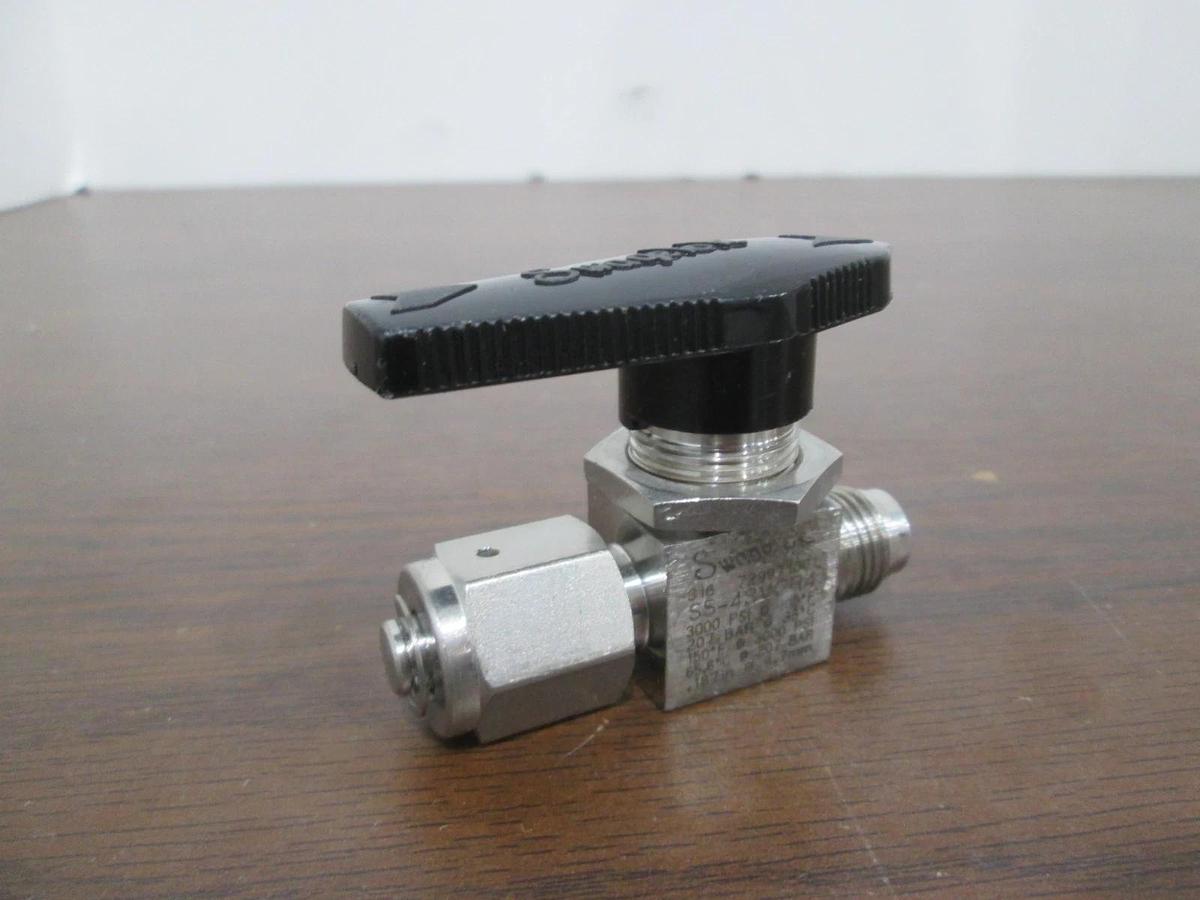 Swagelok, SS-43VCR4, Valve, 3000 PSI, 207 Bar, Used