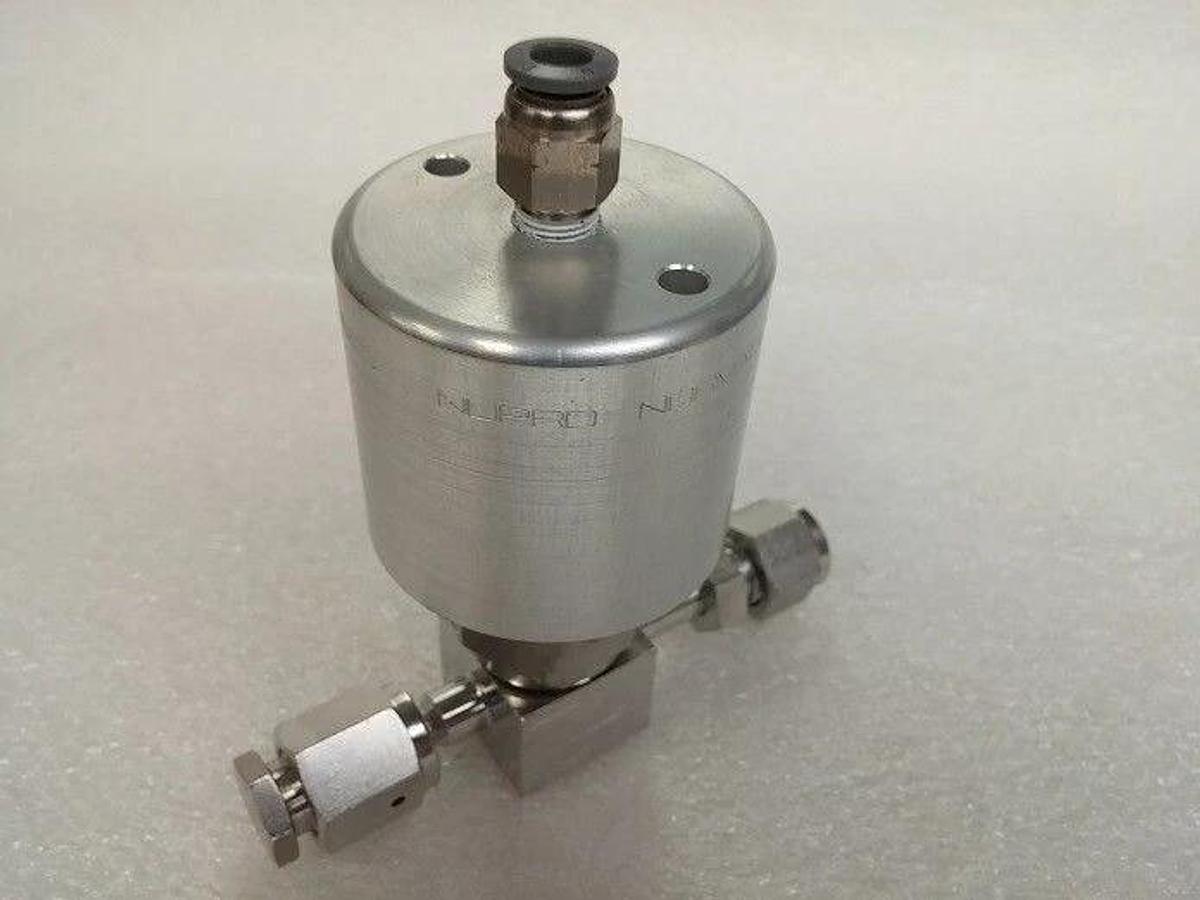 Used Nupro SS-HBTW4-C High Pressure Valve, 1/4" Tube x 3/8" Tube Butt, NC, Used