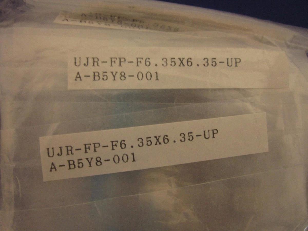 FUJIKIN UJR-FP-F6.35X6.35-UP Finelok Bulkhead Union Fitting, 1/4" - Lot of 4