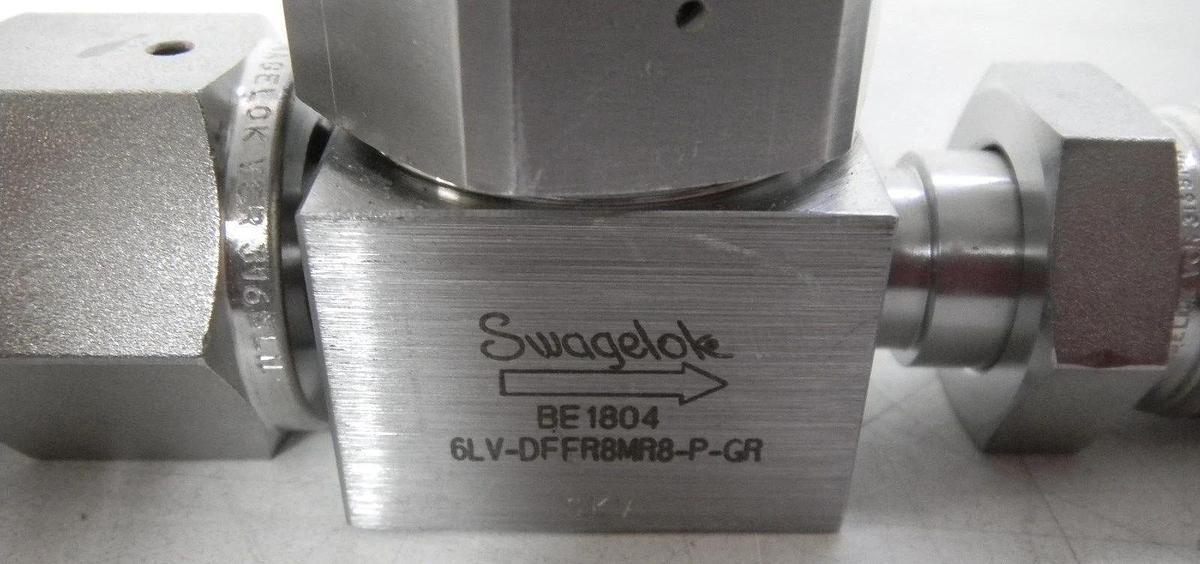 Used Swagelok 6LV-DFFR8MR8-P-GR Valve, 4 1/4" Face to Face 1/2" M/F VCR, Used