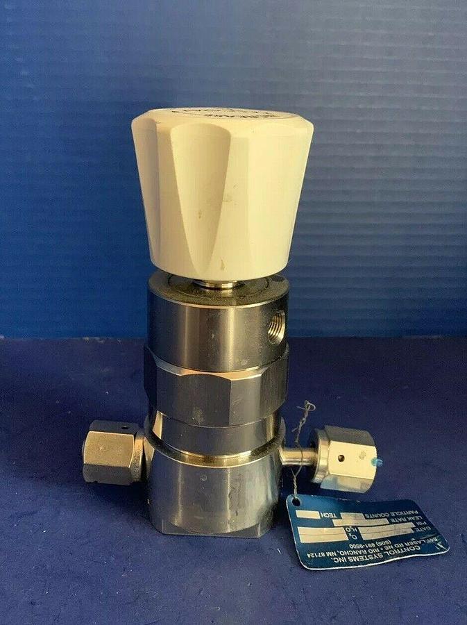 Used Tescom 74-24P1KR920-067 Regulator, 2 Ports, 1/4" FVCR, Used