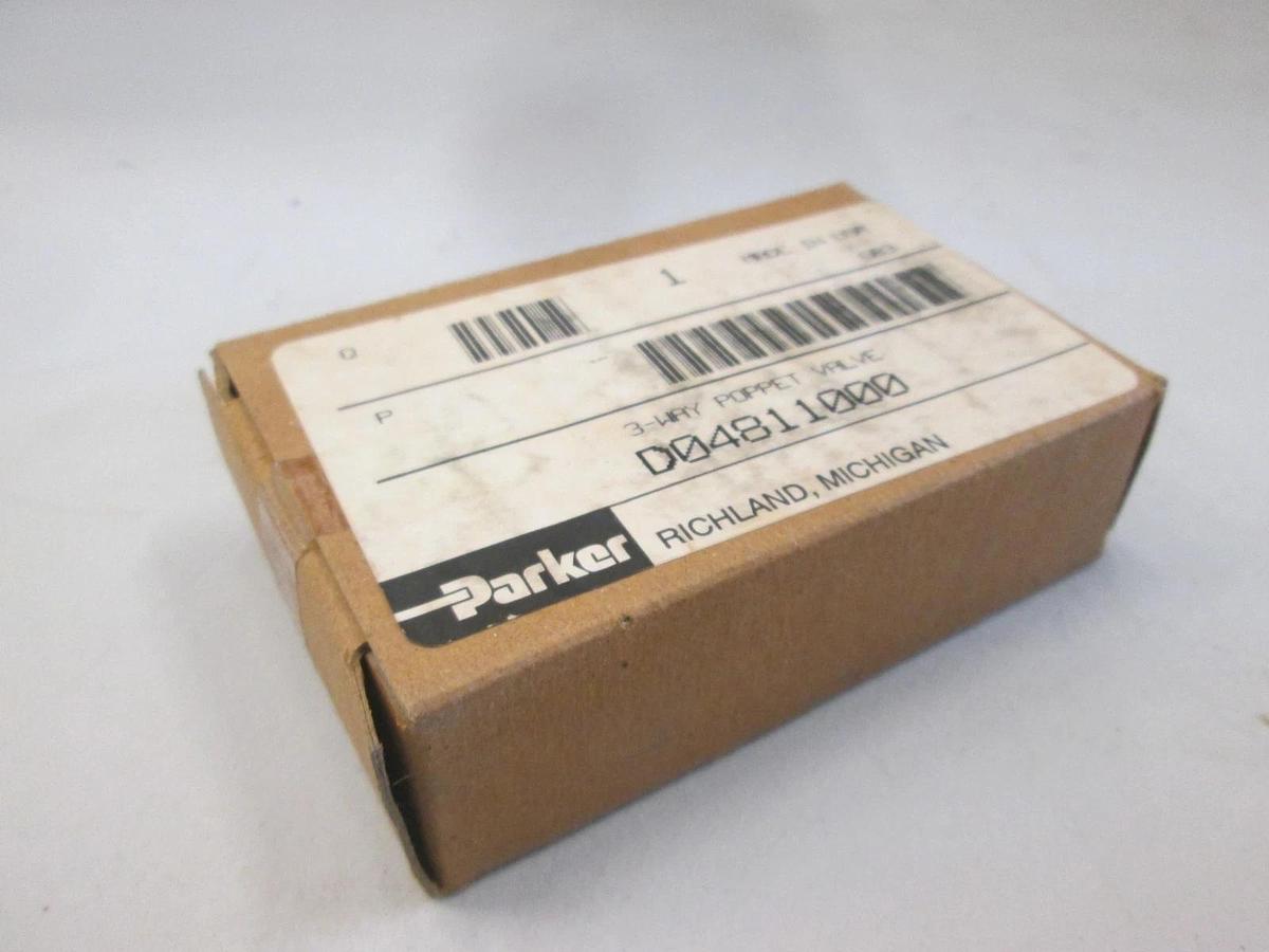 Parker, D04811000, 3 Way manual Poppet Valve, New
