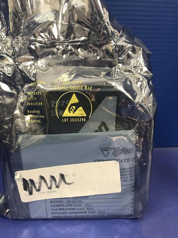 Refurbished Tylan 2979 MFC Mass Flow Controller CL2, 200 SCCM, Block Mount, Rfrb