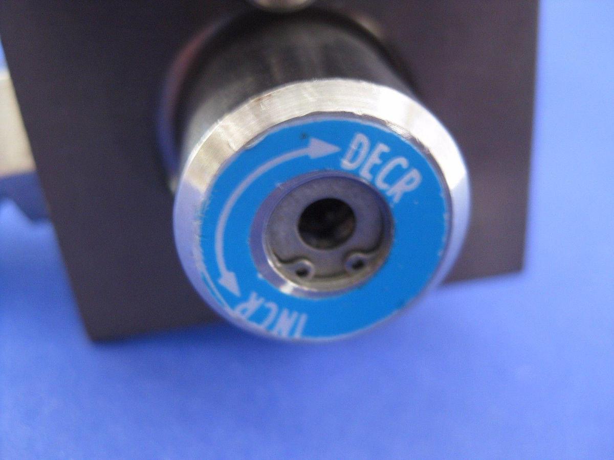 Used Autoflow FS5102CV-1M Adjustable Flow Switch for High Flow Gas, Viton Seal