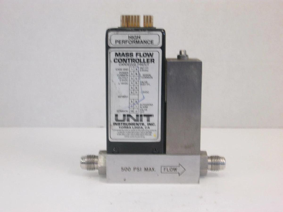 Used Unit UFC-1100A Mass Flow Controller MFC HCL 200 SCCM