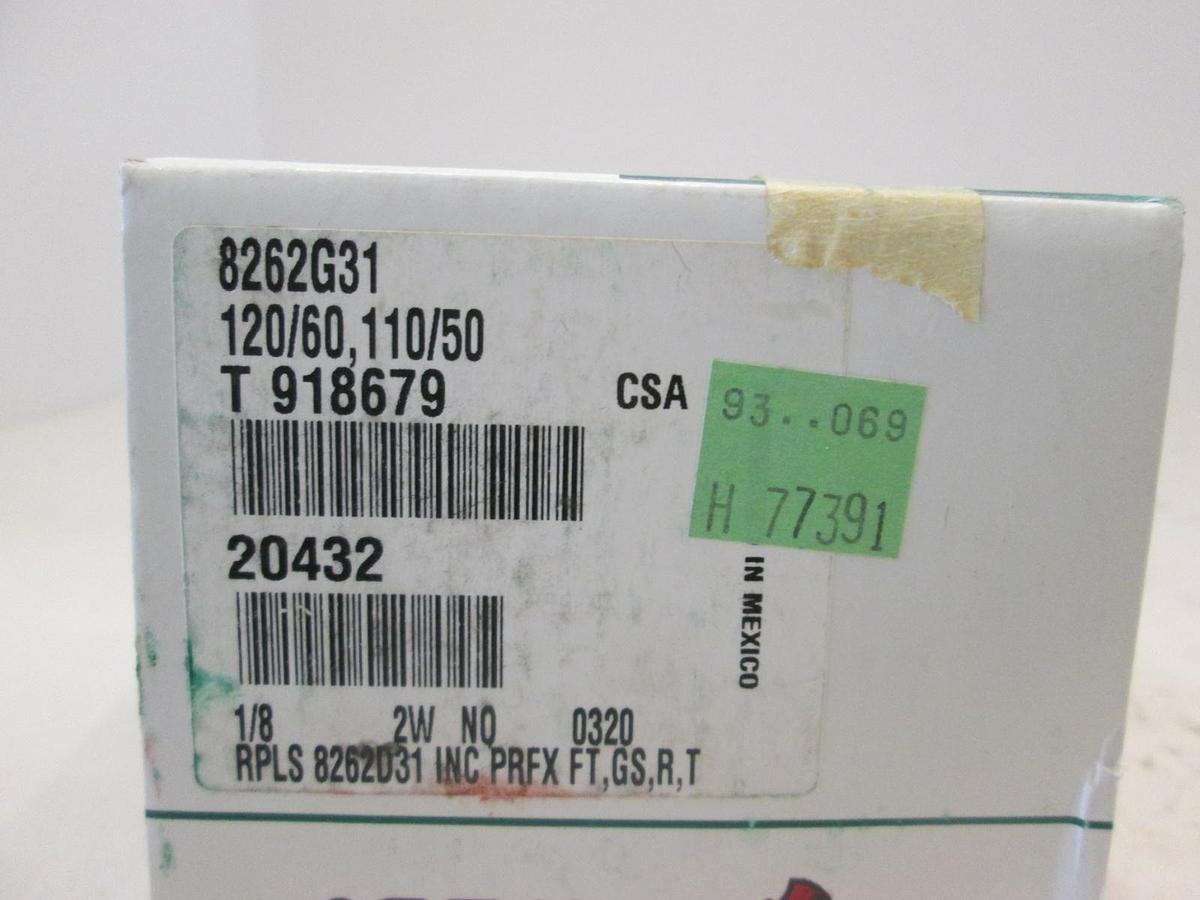 Asco Red Hat, Solenoid Valve 1/8" Pipe, 6.1 W, 8262G31, New