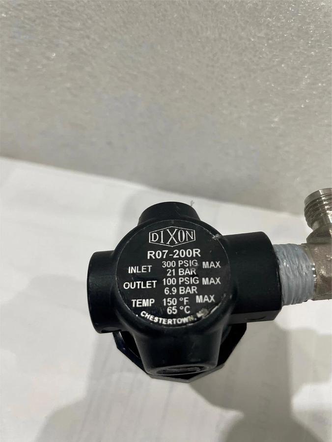 Used Dixon, R07-200R, 300 PSIG, Regulator, Used