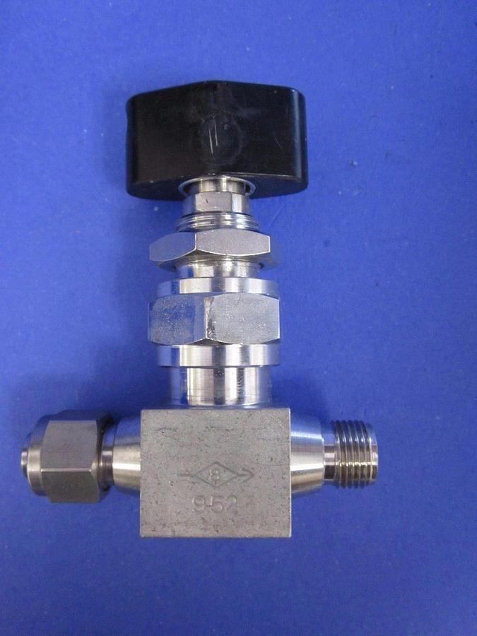 Used Fujikin 1/4 Turn Shut Off Valve, TEL 0120-064661, 1/4" Swagelok - LOT of 2