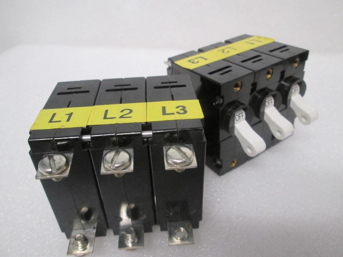 Heinemann, AA3-B0-24-615-3B1-C, Circuit Breaker, 3 Pole, 15A, New, Lot of 2