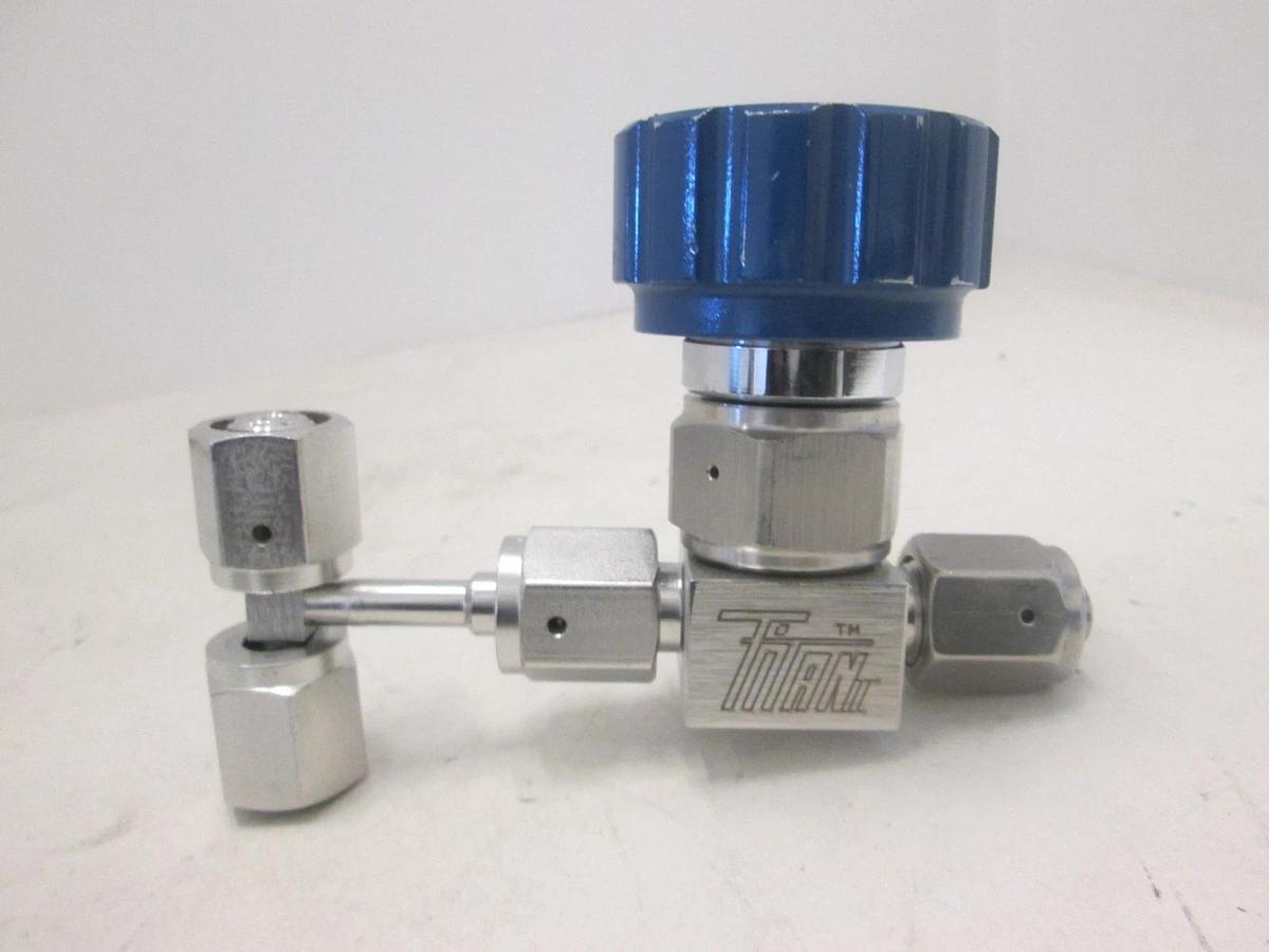 Used Parker UHP TITAN II, 316L VAR, High Purity Stainless Steel Valve w/ Tee, Used