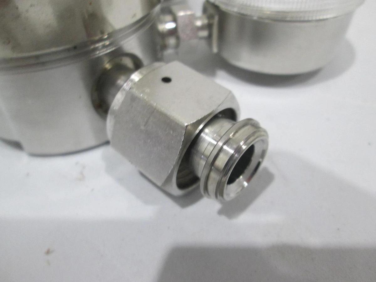 Used Veriflo, 43800003 130, 4 Port Regulator w/ 0-400 and 30-0-100 PSI Gauges, Used