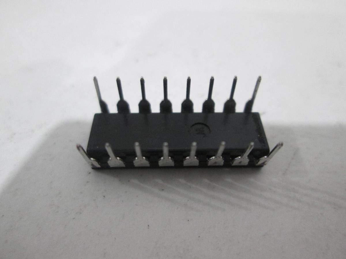 Used AMD, AM91L02PC, 7841JM, Integrated Circuit, Used, Lot of 25