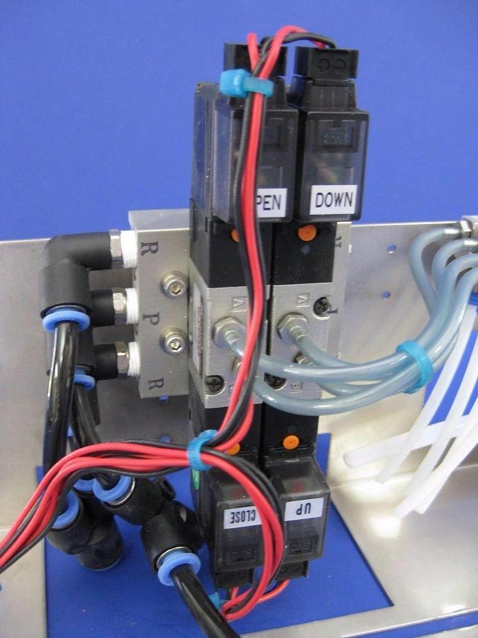 Used SMC 10-VZ3223 Pneumatic Solenoid Valve Manifold Assembly w/ Regulator and Gauge