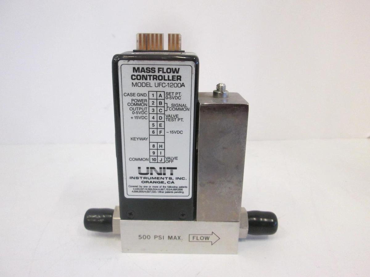 Used Unit Instruments, UFC-1200A, Mass Flow Controller, 200 SCCM, HCL, Used