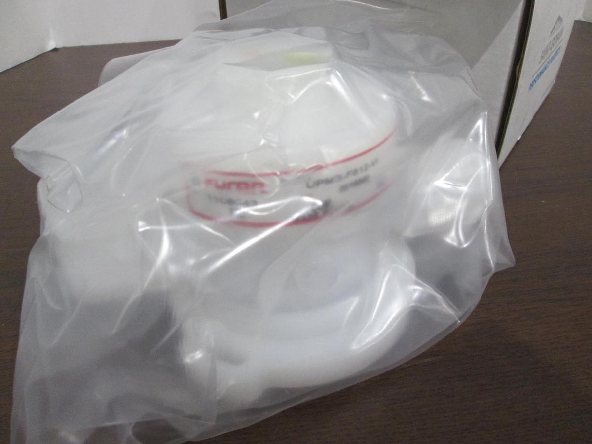 Used Furon, UPM3-F812-VI, Diaphragm Valve, 3-Way, 1/2" Orifice, 3/4" Port, New
