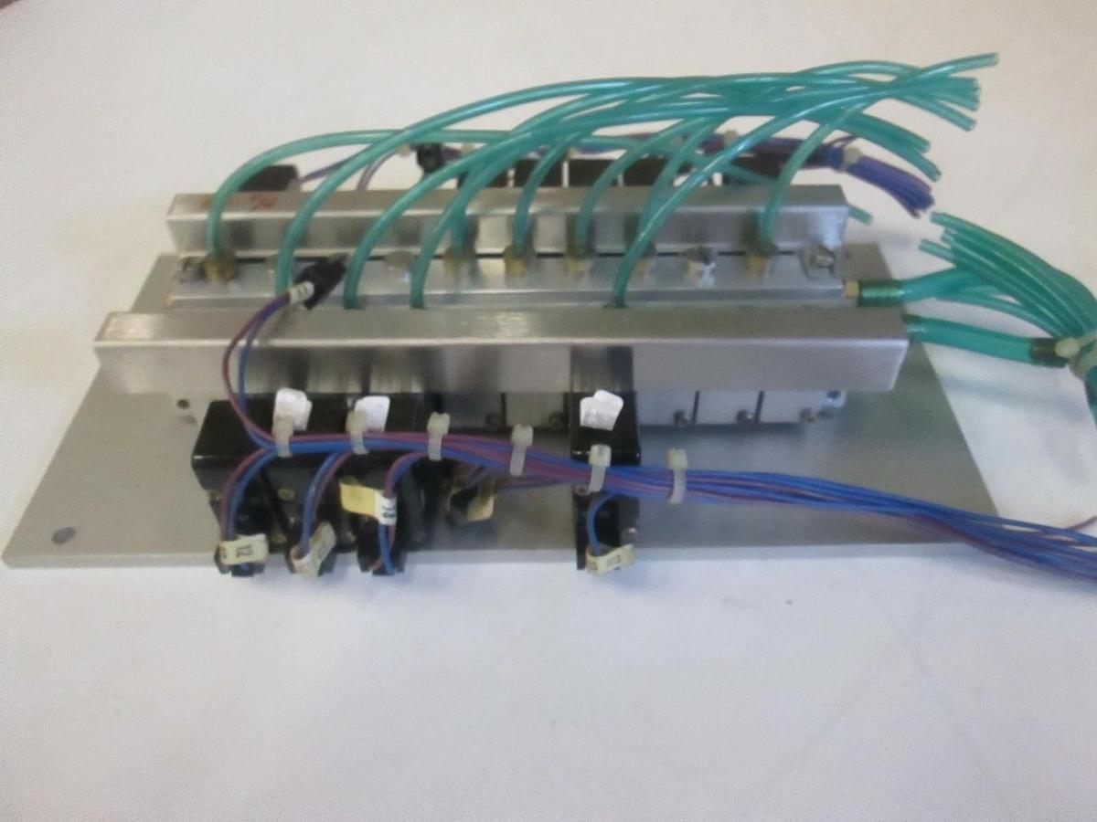 Used DC 24 Pneumatic Solenoid Valve Manifold Assembly, Used