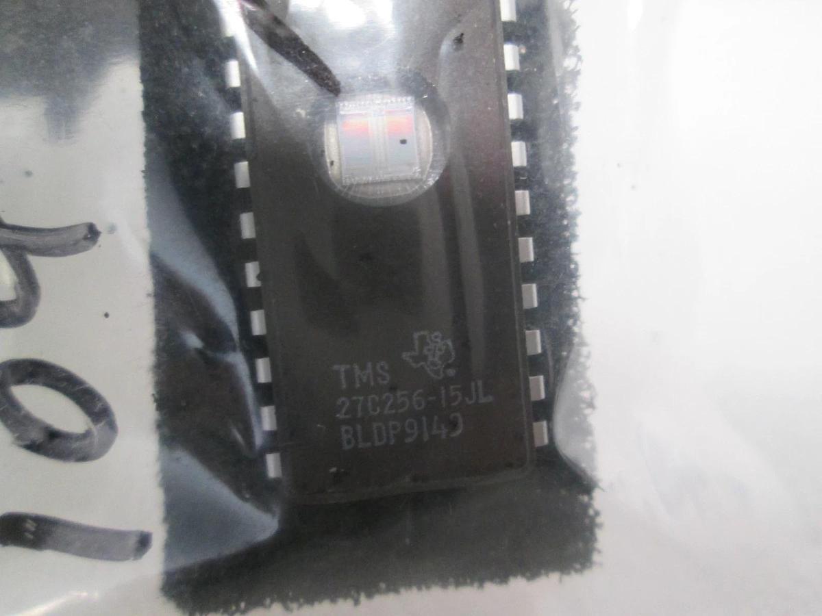 National Semiconductor IC, NMC27CP128Q (3), 27C256-15JL (1), New, Lot of 4