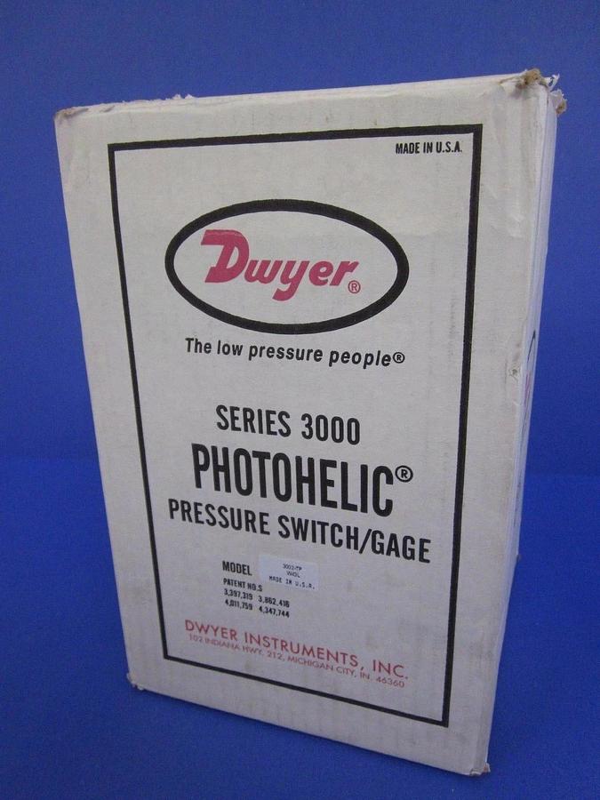Dwyer 3002-TP Photohelic Pressurer Switch/Gage, 0-2.0" of Water