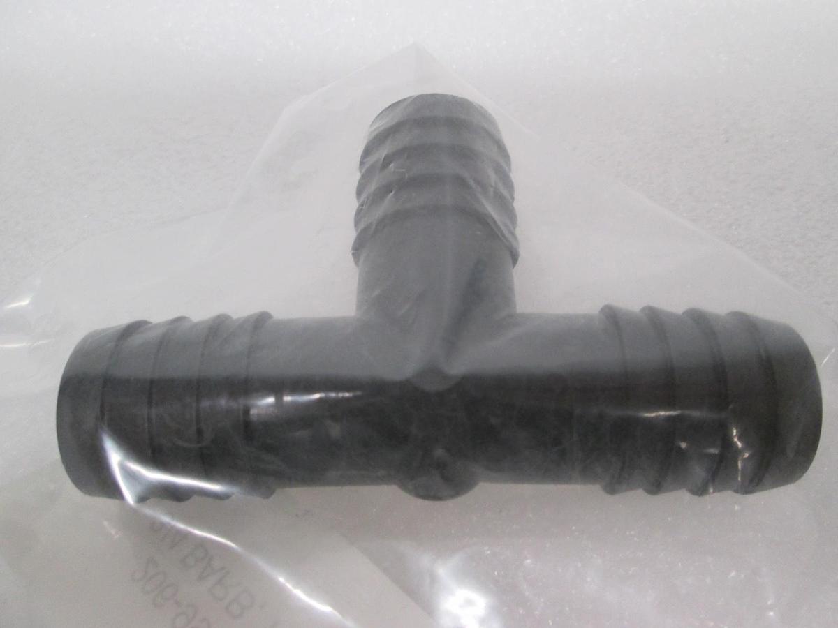 Used Tee, 3/4 Barb, Polyethylene, 206-999-0235, New, Lot of 4