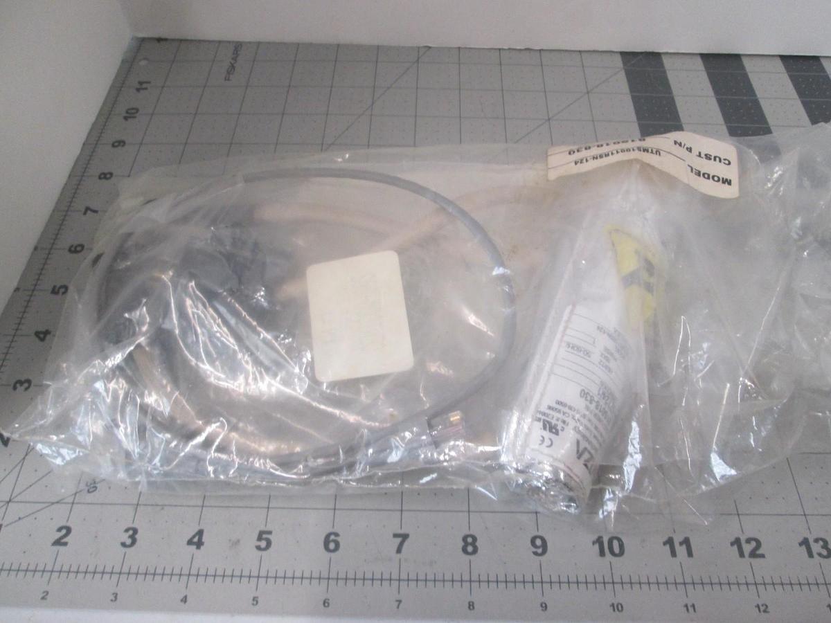 Used BH Thermal, UTMS10011RSN-124, Heater Jacket, New