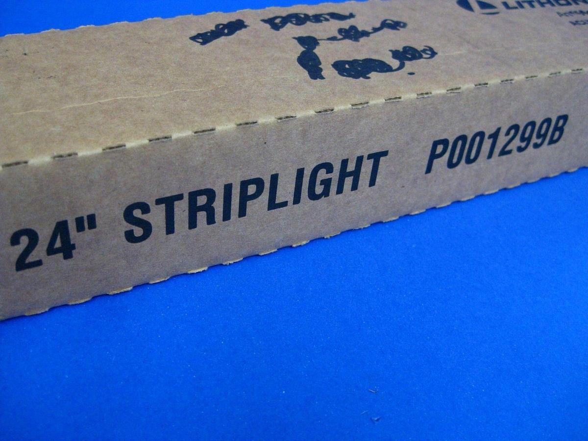 Used Lithonia Lighting 24" Striplight S 1 17 120 1/2 RE
