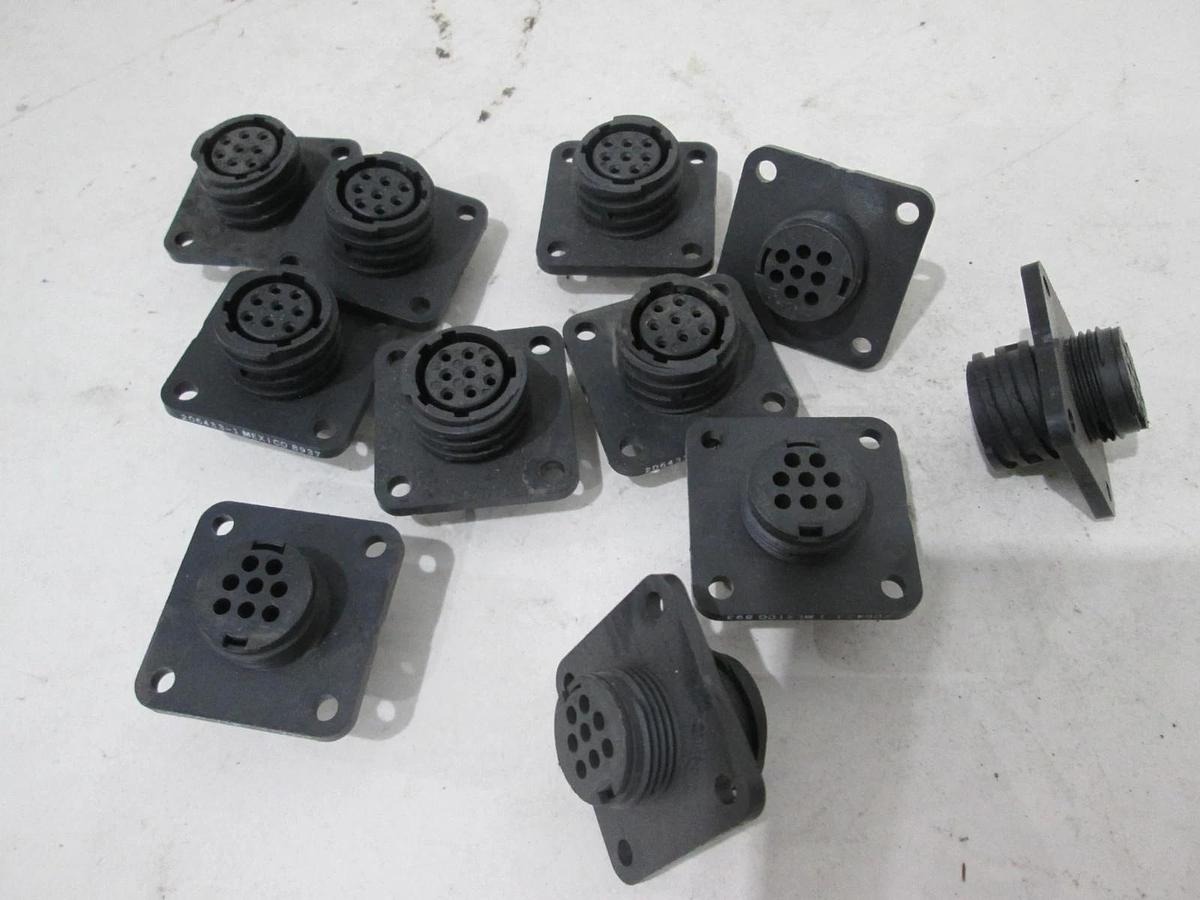 Amphenol, 206433-1, 8 Pin, Female Connector, New, Lot of 11