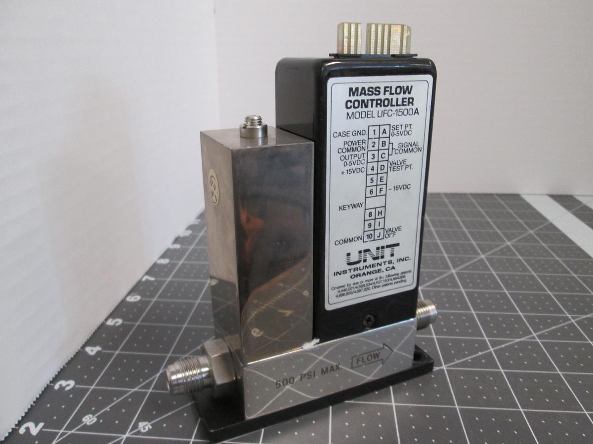 Used UNIT Instruments UFC-1500A Mass Flow Controller MFC SiH4 Silane 10 SCCM