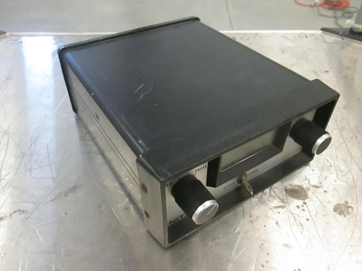 Used Unit Instruments URS-20P MFC Controller 105-125 VAC, 47-420Hz, Used