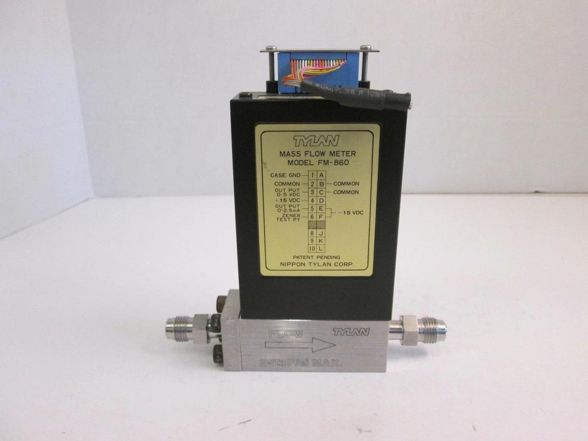 Used Tylan FM-860 Mass Flow Controller MFC, 500 SCCM, SIH4, 1/4" MVCR
