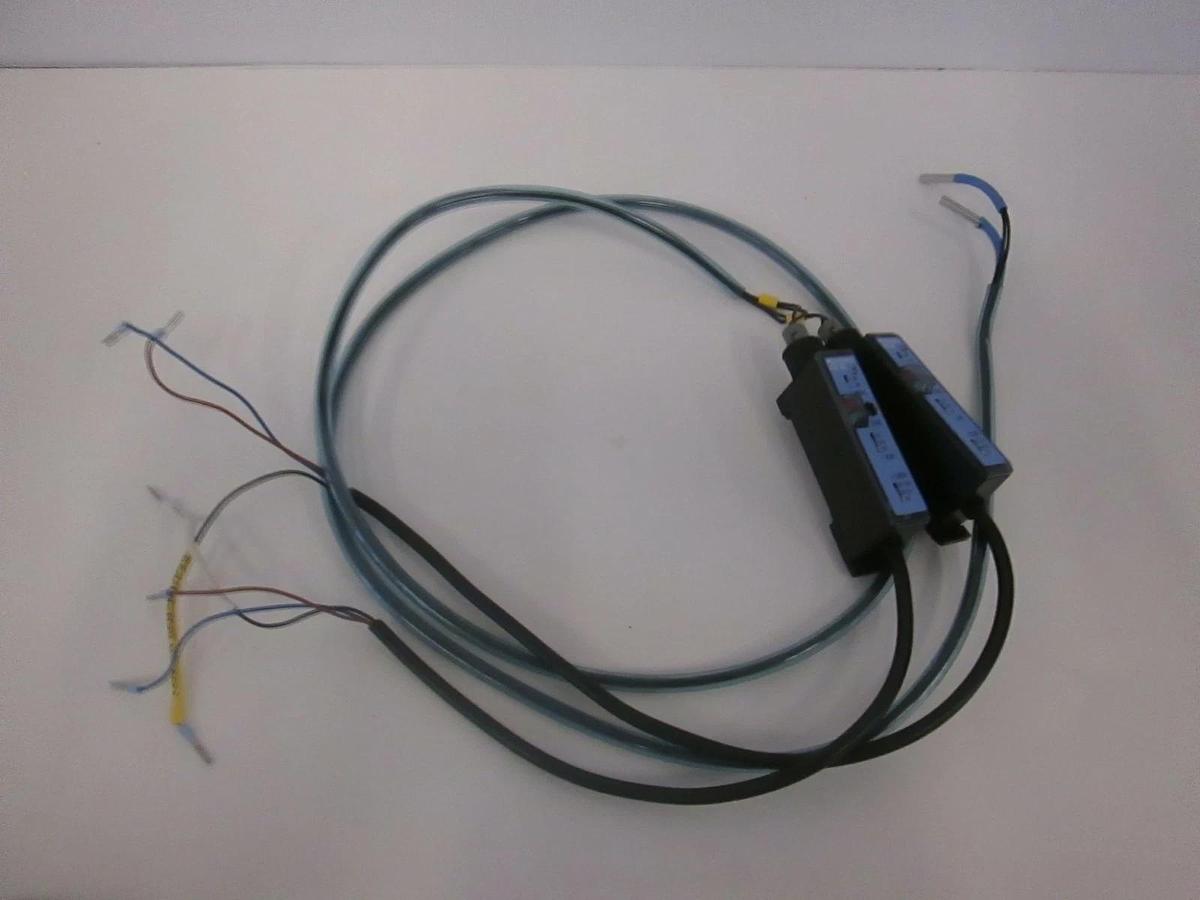 Used Keyence, FS2-60, Photoelectric Sensor, Used, Lot of 2