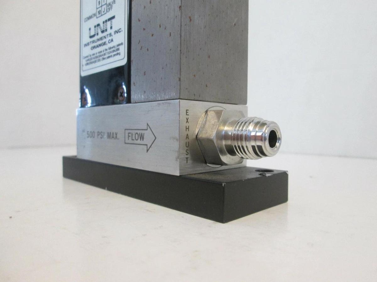 Used Unit UFC-1100A Mass Flow Controller MFC, N2, 500 SCCM
